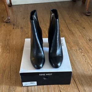 NWT Nine West Black Women's Leather Boots sz 8